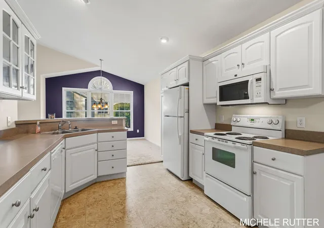 Photo 2 of Condo for sale at 2902 Windswept Ct, Holland, MI 49424 | MLS# 65026053216 | Listing updated on 2026-10-13