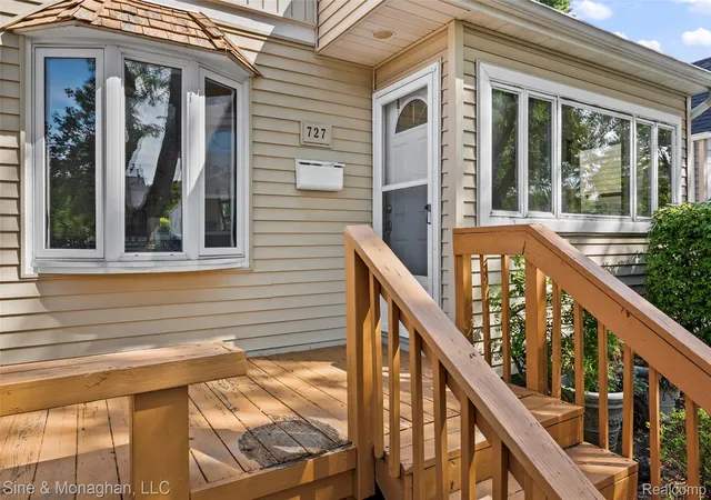 Photo 2 of Single family home for sale at 727 Wordsworth St, Ferndale, MI 48220 | MLS# 20261081000 | Listing updated on 2026-10-07