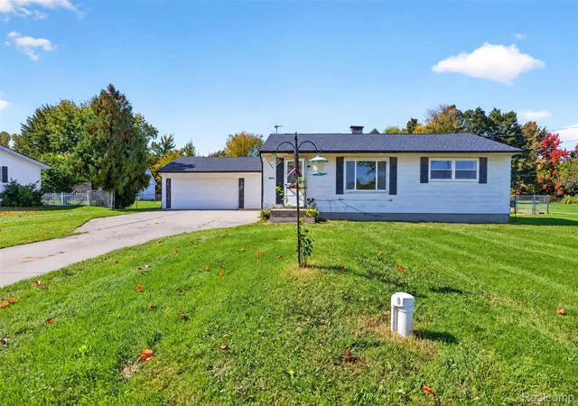 Photo 1 of Single family home for sale at 5072 Mobile Dr, Flint, MI 48507 | MLS# 20261081015 | Listing updated on 2026-10-26