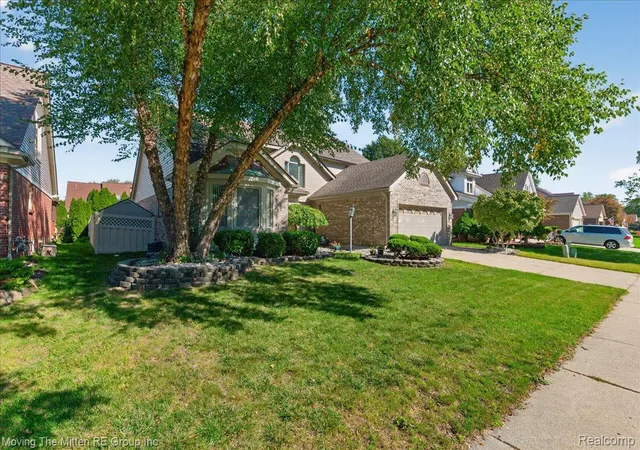 Photo 2 of Single family home for sale at 22290 Genesis Dr, Woodhaven, MI 48183 | MLS# 20261081019 | Listing updated on 2026-10-10