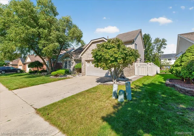 Photo 3 of Single family home for sale at 22290 Genesis Dr, Woodhaven, MI 48183 | MLS# 20261081019 | Listing updated on 2026-10-10