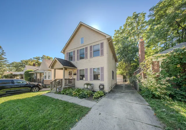 Photo 3 of Single family home for sale at 608 Silman St, Ferndale, MI 48220 | MLS# 81026053232 | Listing updated on 2026-10-14