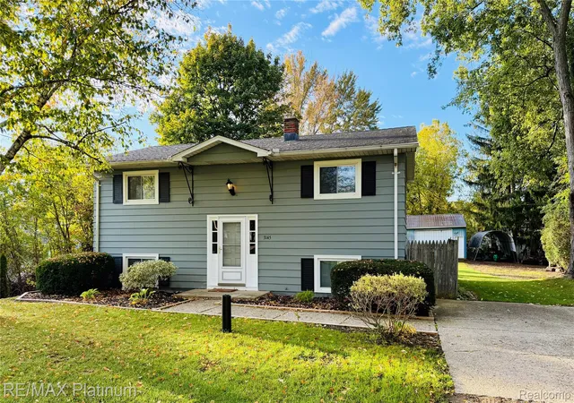 Photo 1 of Sale Pending at 3145 Rolston Rd, Fenton, MI 48430 | MLS# 20261081024 | Listing updated on 2026-10-09