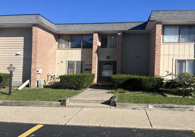 Photo 1 of Sale Pending at 4158 E Saxony Dr Se, Grand Rapids, MI 49508 | MLS# 65026053246 | Listing updated on 2026-10-10