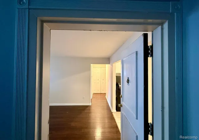 Listing Photo 5 - Condo for sale in building located at 38290 Fairway Ct, Clinton, MI 48038 - Unit #145A