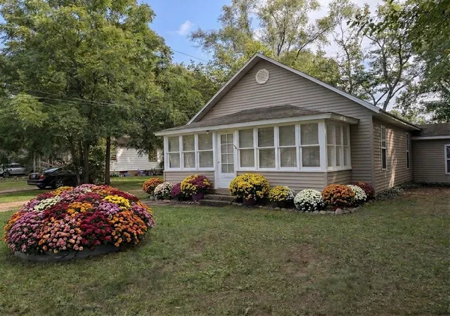 Photo 1 of Single family home for sale at 123 Hudson St, Allegan, MI 49010 | MLS# 65026053254 | Listing updated on 2026-10-12