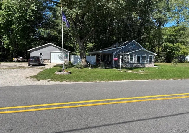 Photo 2 of Single family home for sale at 3861 E Michigan Ave, Au Gres, MI 48703 | MLS# 20261081056 | Listing updated on 2026-10-20