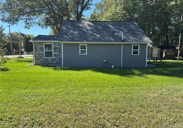 Photo 3 of Single family home for sale at 3861 E Michigan Ave, Au Gres, MI 48703 | MLS# 20261081056 | Listing updated on 2026-10-20