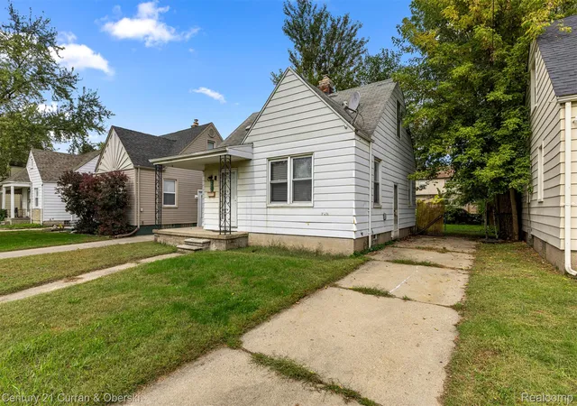 Photo 3 of Single family home for sale at 26016 Pennie St, Dearborn Heights, MI 48125 | MLS# 20261081059 | Listing updated on 2026-10-16