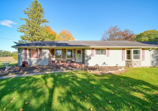 Single family home for sale at 3805 N Parma Rd, Parma, MI 49269 | MLS# 55026053261