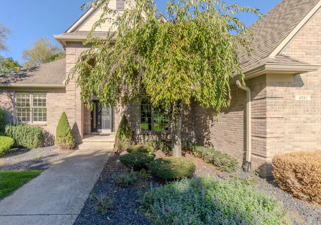 Photo 3 of Single family home for sale at 4581 Old Oak Ct, Plymouth, MI 48170 | MLS# 81026053272 | Listing updated on 2026-10-15