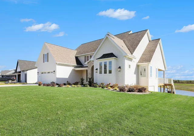 Photo 3 of Single family home for sale at 9260 28th Avenue, Jenison, MI 49428 | MLS# 65026053273 | Listing updated on 2026-10-09