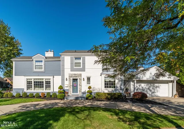 Photo 1 of Single family home for sale at 1135 Fairholme Rd, Grosse Pointe Woods, MI 48236 | MLS# 58050224052 | Listing updated on 2026-10-08