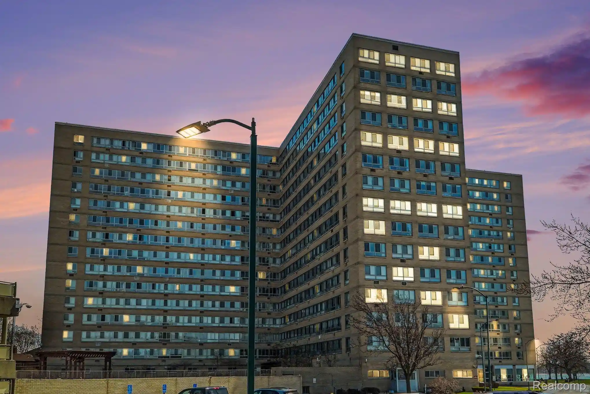 Listing Photo 1 - Condo for sale in 8900 E Jefferson Ave located at 8900 E Jefferson Ave, Detroit, MI 48214 - Unit #729
