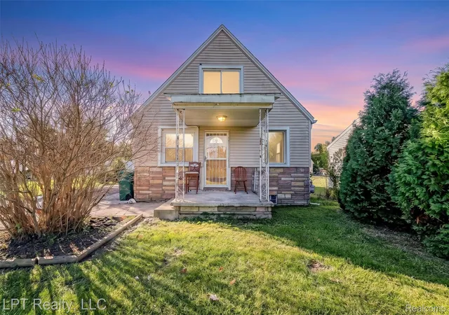 Photo 1 of Sale Pending at 15355 Lee Rd, Rockwood, MI 48173 | MLS# 20261081081 | Listing updated on 2026-10-19