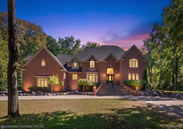Photo 1 of Mansion for sale at 6986 Montgomery Dr, Shelby Township, MI 48316 | MLS# 20261081082 | Listing updated on 2026-10-11