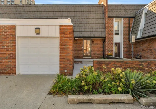 Photo 1 of Condo for sale at 2126 Bryanston Crescent St, Detroit, MI 48207 | MLS# 20261081084 | Listing updated on 2026-10-10