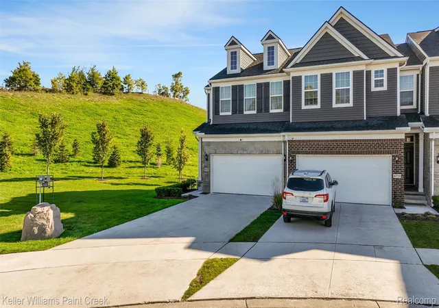 Photo 1 of Condo for sale at 4727 Broomfield Way, Lake Orion, MI 48359 | MLS# 20261081102 | Listing updated on 2026-10-11