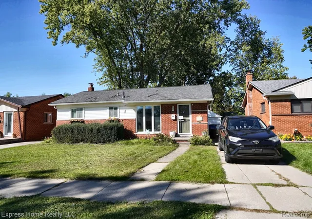 Photo 1 of Single family home for sale at 29395 Spoon Ave, Madison Heights, MI 48071 | MLS# 20261081103 | Listing updated on 2026-10-08
