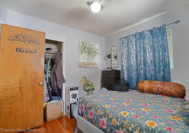 Photo 3 of Single family home for sale at 29395 Spoon Ave, Madison Heights, MI 48071 | MLS# 20261081103 | Listing updated on 2026-10-08