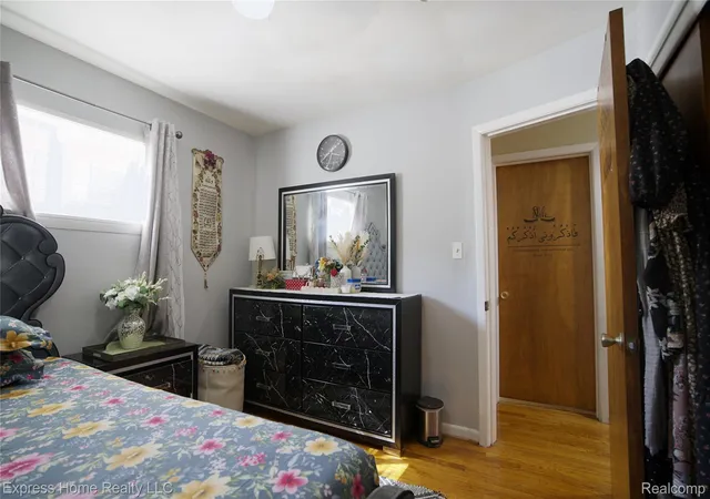 Photo 3 of Single family home for sale at 29395 Spoon Ave, Madison Heights, MI 48071 | MLS# 20261081103 | Listing updated on 2026-10-08