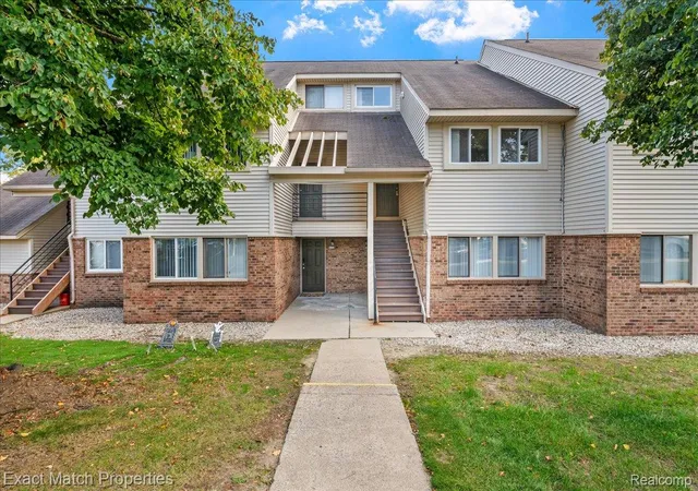 Condo for sale at 2872 Davison Ave, Auburn Hills, MI 48326 | MLS# 20261081104