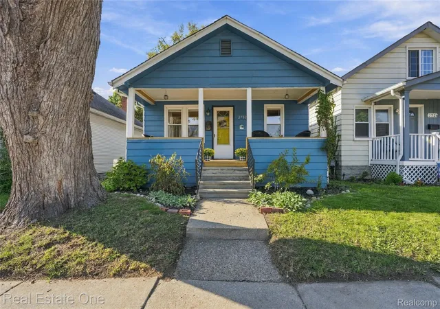 Photo 1 of Single family home for sale at 2732 Stephens St, Dearborn, MI 48124 | MLS# 20261081105 | Listing updated on 2026-10-10