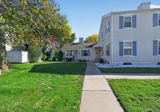Photo 2 of Condo for sale at 21248 E Glen Hvn Cir, Northville, MI 48167 | MLS# 20261081112 | Listing updated on 2026-10-19