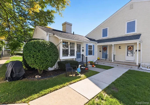 Photo 3 of Condo for sale at 21248 E Glen Hvn Cir, Northville, MI 48167 | MLS# 20261081112 | Listing updated on 2026-10-19