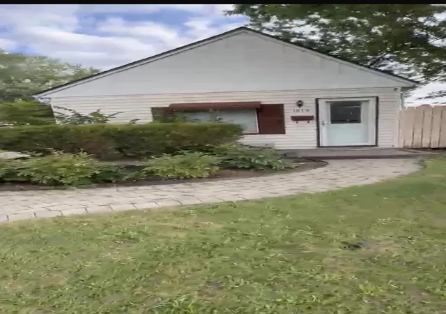 Photo 2 of Single family home for sale at 1819 Goddard Rd, Lincoln Park, MI 48146 | MLS# 81026053281 | Listing updated on 2026-10-18