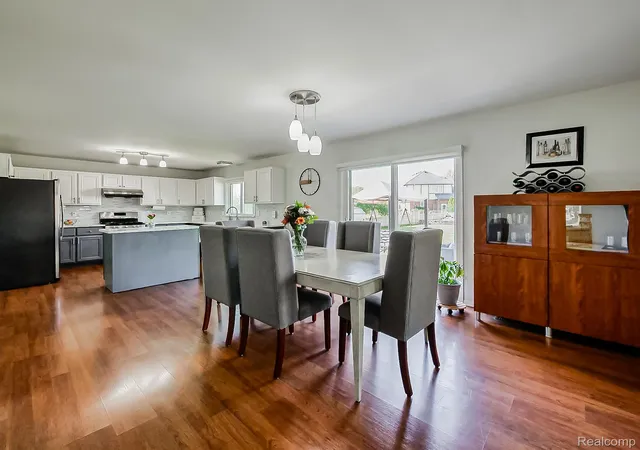 Photo 3 of Single family home for sale at 44197 Ivory Way Dr, Sterling Heights, MI 48313 | MLS# 20261081114 | Listing updated on 2026-10-18