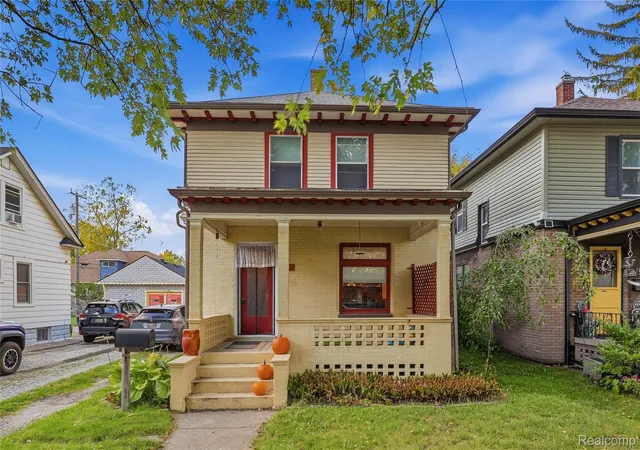 Photo 3 of Single family home for sale at 22 High St, Mount Clemens, MI 48043 | MLS# 20261081130 | Listing updated on 2026-10-09