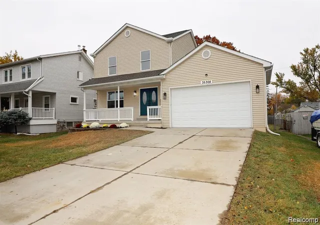Photo 2 of Single family home for sale at 35308 School St, Westland, MI 48185 | MLS# 20261081133 | Listing updated on 2026-10-12