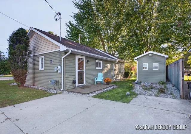 Photo 3 of Single family home for sale at 4111 E Joy Rd, Shelbyville, MI 49344 | MLS# 65026053298 | Listing updated on 2026-10-14