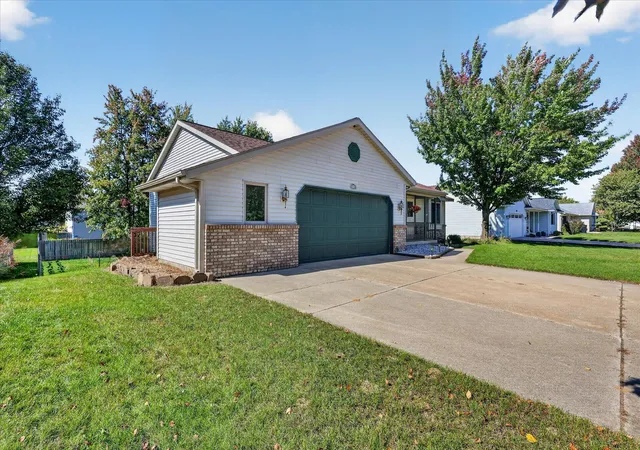 Photo 2 of Single family home for sale at 7307 21st Avenue, Jenison, MI 49428 | MLS# 65026053296 | Listing updated on 2026-10-09