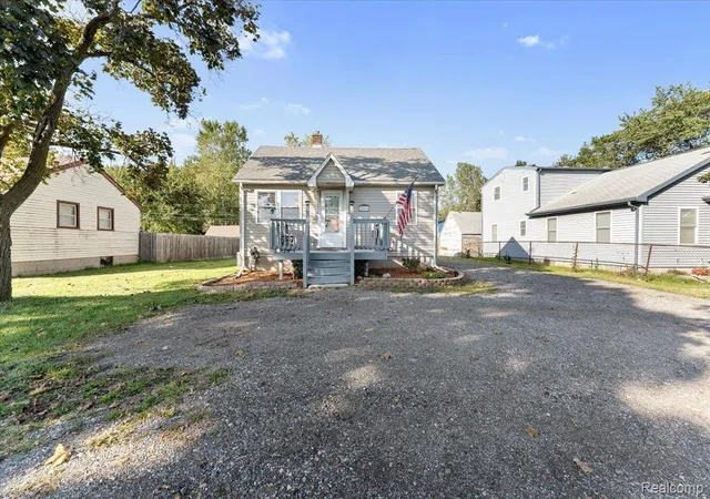 Photo 1 of Single family home for sale at 20594 Gibraltar Rd, Brownstown Twp, MI 48183 | MLS# 20261081134 | Listing updated on 2026-10-08