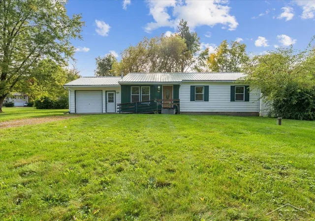 Photo 1 of Sale Pending at 186 Bee Gee Ct, Lapeer, MI 48446 | MLS# 61050224067 | Listing updated on 2026-10-19