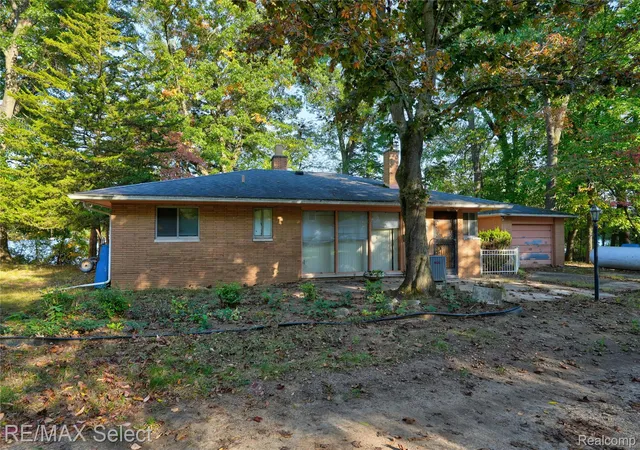 Single family home for sale at 400 Lakeshore Dr, Grass Lake, MI 49240 | MLS# 20261081139