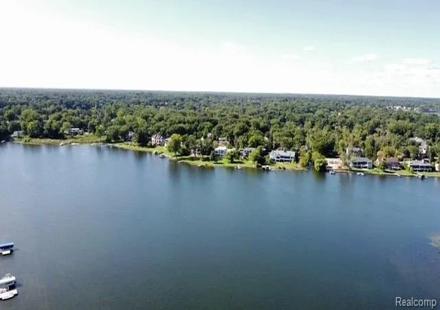 Land for sale at 2733 Turtle Lake, Bloomfield Hills, MI 48302 | MLS# 20261081141