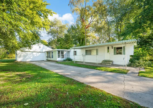 Photo 1 of Sale Pending at 33208 Clark Ln, Niles, MI 49120 | MLS# 69026053306 | Listing updated on 2026-10-29