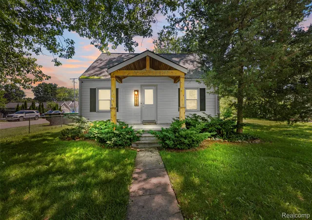 Photo 1 of Single family home for sale at 19210 Poinciana, Redford, MI 48240 | MLS# 20261081146 | Listing updated on 2026-10-08