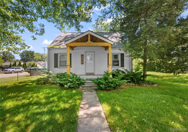Photo 2 of Single family home for sale at 19210 Poinciana, Redford, MI 48240 | MLS# 20261081146 | Listing updated on 2026-10-08
