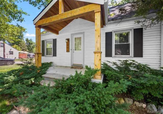 Photo 3 of Single family home for sale at 19210 Poinciana, Redford, MI 48240 | MLS# 20261081146 | Listing updated on 2026-10-08