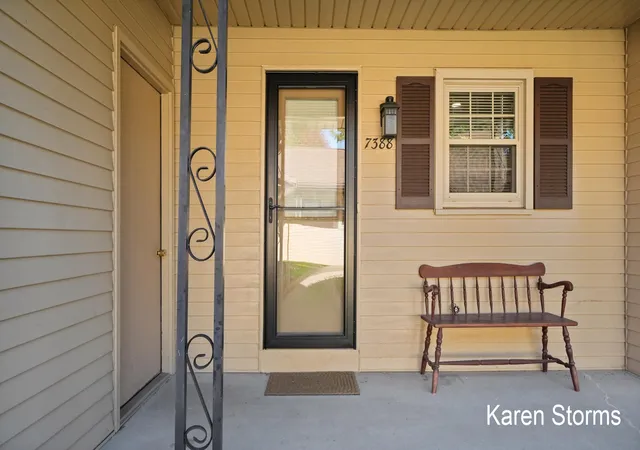 Listing Photo 3 - Condo for sale in building located at 7388 Pine Grv Dr, Jenison, MI 49428
