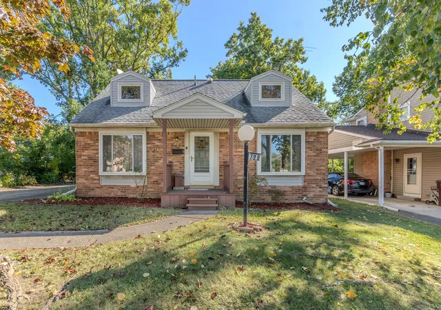 Photo 1 of Single family home for sale at 720 N Maple Rd, Ann Arbor, MI 48103 | MLS# 81026053321 | Listing updated on 2026-10-27
