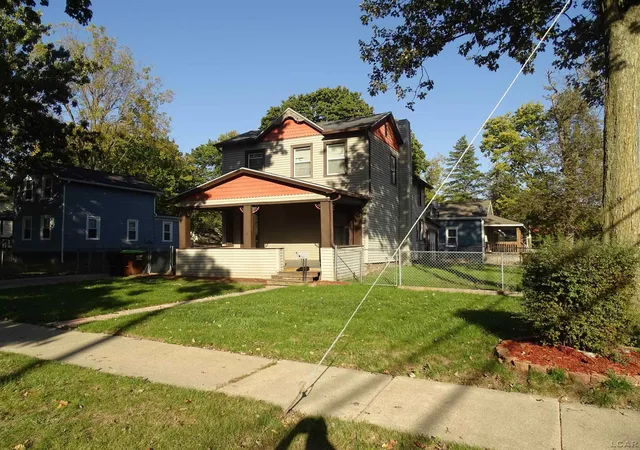 Photo 3 of Single family home for sale at 665 Dennis St, Adrian, MI 49221 | MLS# 56050224082 | Listing updated on 2026-10-07