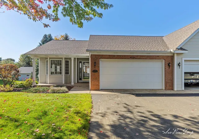 Photo 1 of Sale Pending at 4701 Crescent Dr, Hudsonville, MI 49426 | MLS# 65026053328 | Listing updated on 2026-10-09
