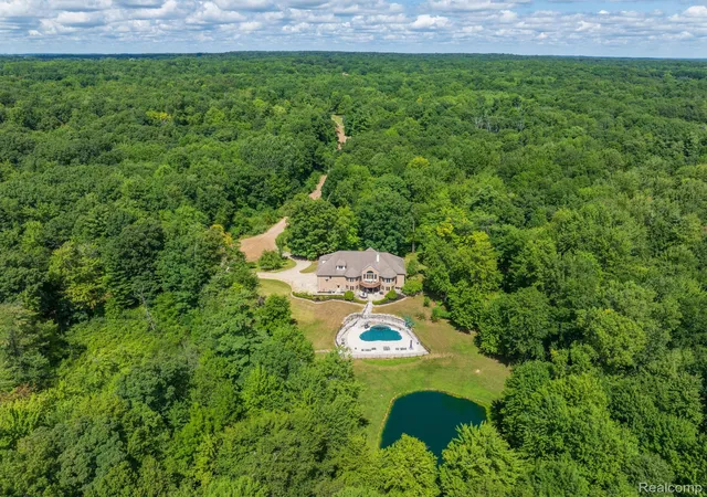 Single family home for sale at 2550 Birch Grv Ct, Oxford, MI 48370 | MLS# 20261081173