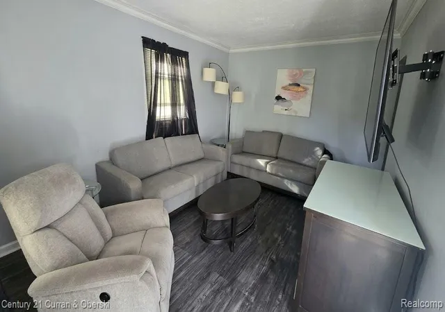 Photo 2 of Single family home for sale at 7672 W Outer Dr, Detroit, MI 48235 | MLS# 20261081190 | Listing updated on 2026-10-13