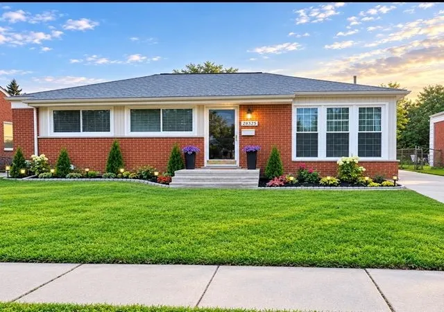 Photo 1 of Single family home for sale at 28525 Beste St, Saint Clair Shores, MI 48081 | MLS# 58050224089 | Listing updated on 2026-10-15